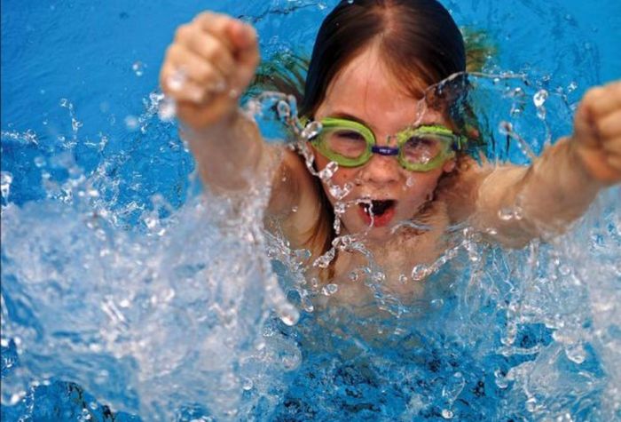 Đủ loại bệnh tiềm ẩn khi bơi lội ở nơi công cộng-1