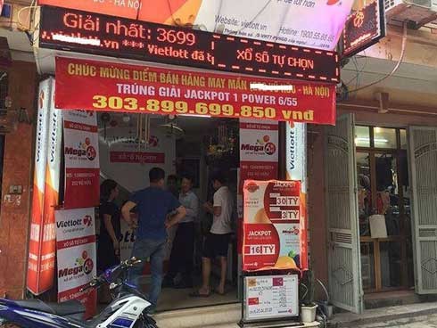 Hé lộ về người trúng giải Vietlott hơn 300 tỷ ở Hà Nội