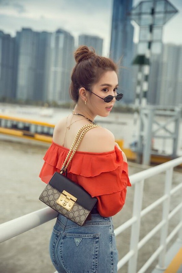 Ngọc Trinh sang chảnh chào hạ với loạt đồ hiệu mới-13