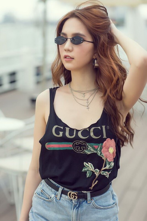 Ngọc Trinh sang chảnh chào hạ với loạt đồ hiệu mới-8
