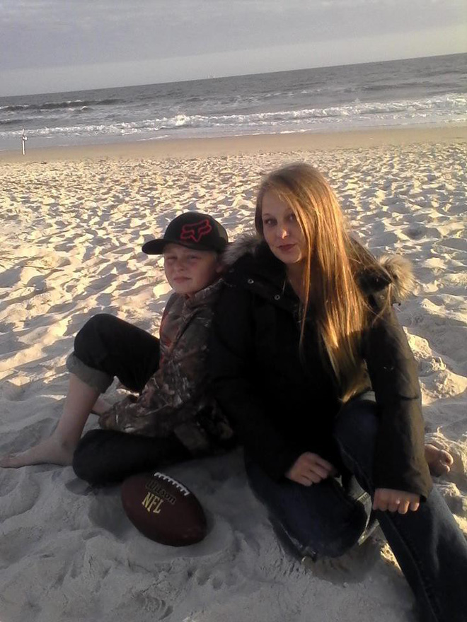 Cậu bé 13 tuổi chết não, không thể qua khỏi bỗng tỉnh dậy sau khi bố mẹ ký vào tờ giấy này-1