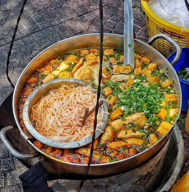 Lạc lối trong 3 con hẻm ăn vặt ngon-bổ-rẻ không thể bỏ lỡ khi du lịch Sài Gòn-4