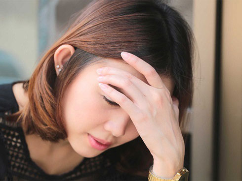 Làm vợ đại gia, mỗi đêm tôi đều chứng kiến cảnh tượng không thể tin nổi trong phòng ngủ, ra ngoài vẫn phải tươi cười-3