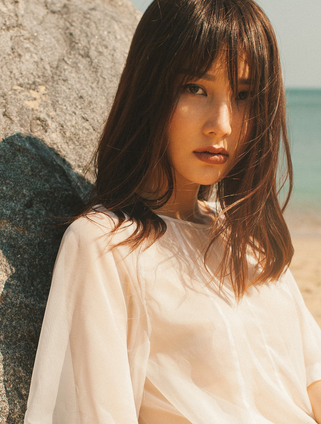 Diễm My 9x táo bạo bỏ nội y, khoe thân nóng bỏng-9