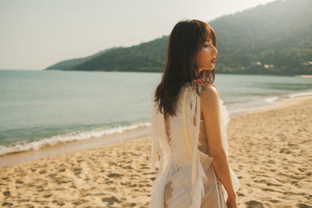 Diễm My 9x táo bạo bỏ nội y, khoe thân nóng bỏng-16