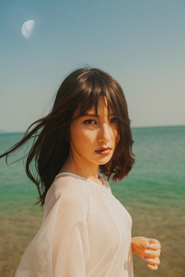 Diễm My 9x táo bạo bỏ nội y, khoe thân nóng bỏng-10