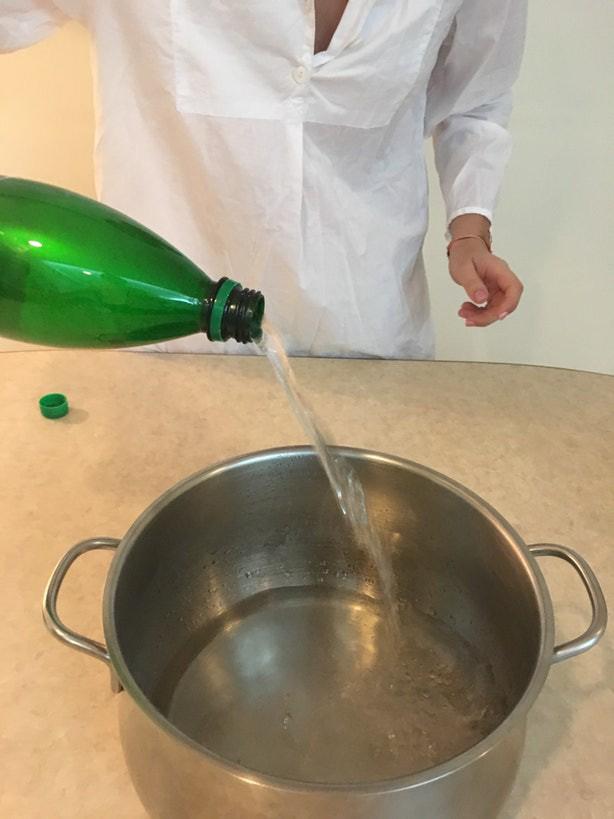 Học theo mẹo ngâm mặt bằng nước có gas, cô gái nhận cái kết không thể bất ngờ hơn!-4