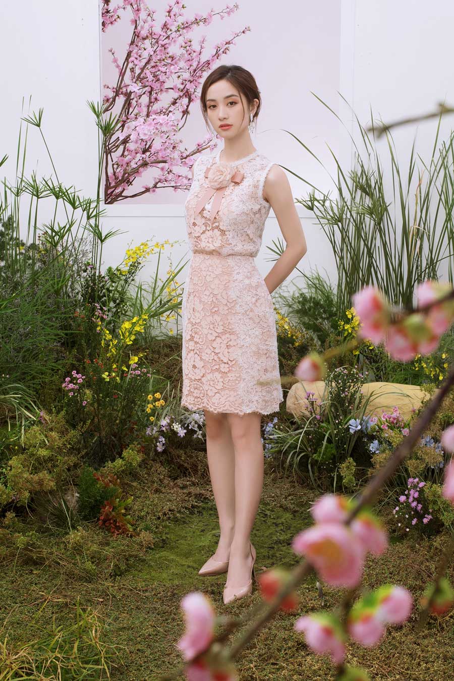 Vẻ đẹp mong manh khó rời mắt của Jun Vũ-3