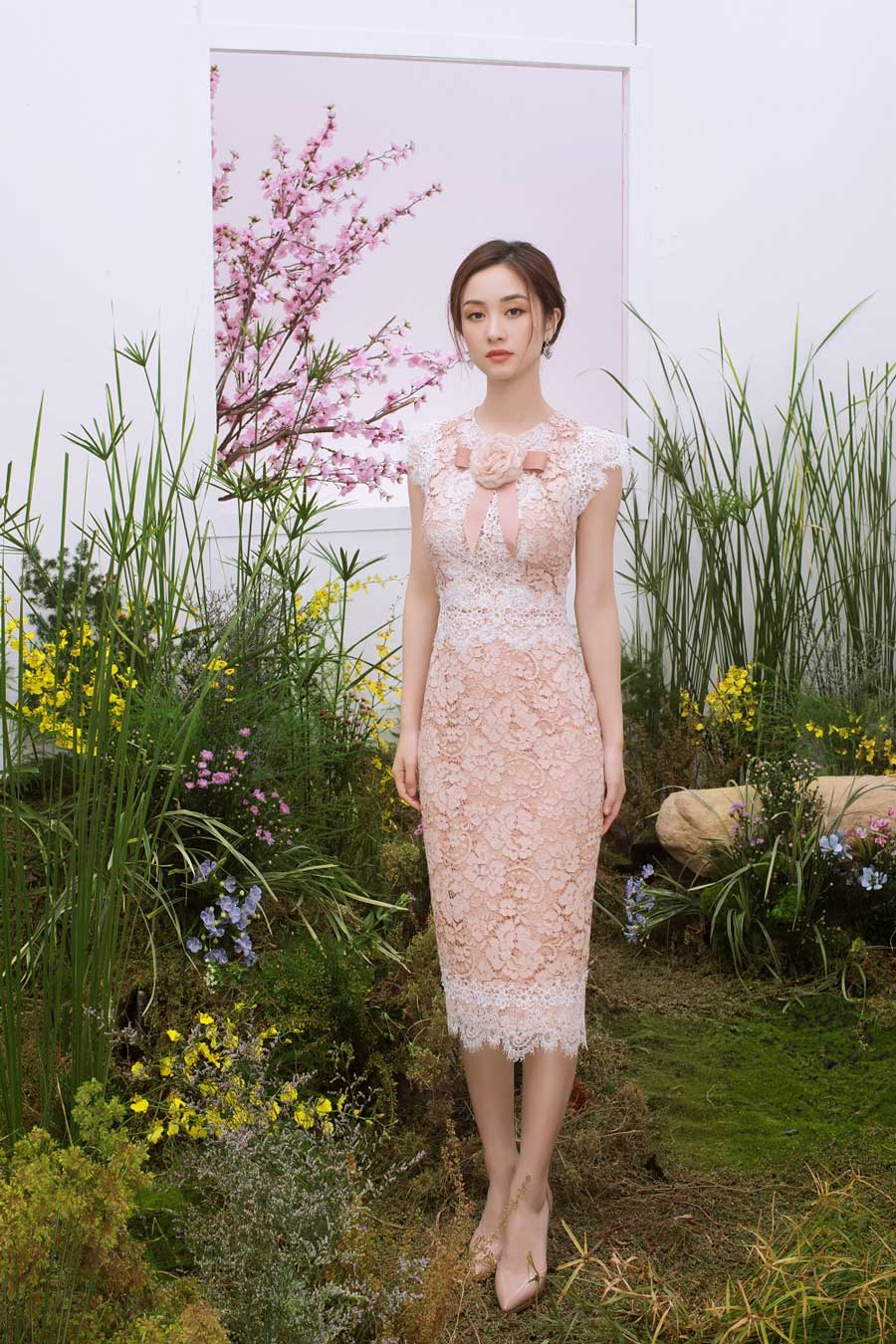 Vẻ đẹp mong manh khó rời mắt của Jun Vũ-5