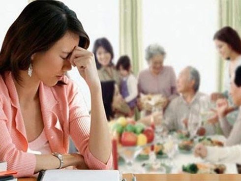 Âm mưu thâm độc của mẹ chồng khi cho con dâu tiền đi du lịch dài ngày