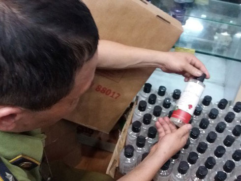 Bí mật gây sốc trong hàng ngàn chai mỹ phẩm trắng da cho nữ ở Sài Gòn-5