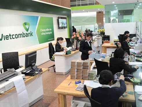 Sau SMS banking và Mobile Banking, Vietcombank lại tăng phí rút tiền qua ATM