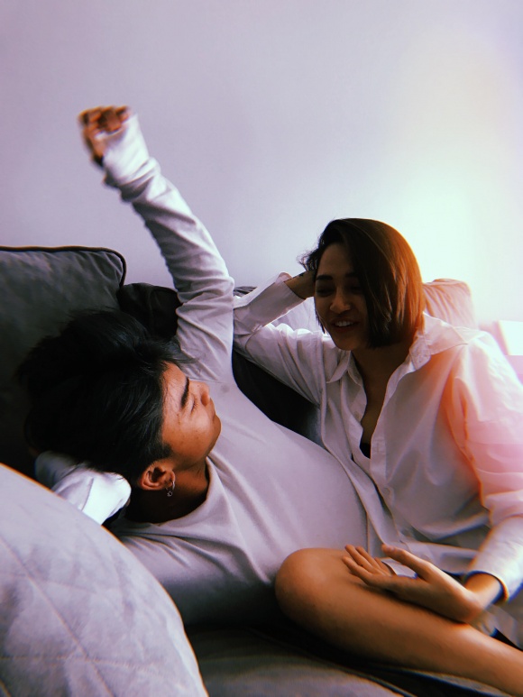 Sau khi phủ nhận tin đồn hẹn hò với Bùi Tiến Dũng, Bảo Anh lộ ảnh tình tứ bên trai lạ-3