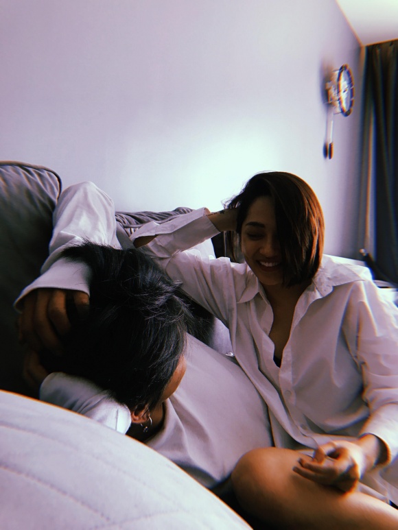 Sau khi phủ nhận tin đồn hẹn hò với Bùi Tiến Dũng, Bảo Anh lộ ảnh tình tứ bên trai lạ-5