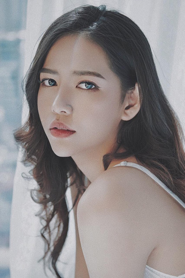 Tiểu thư con nhà giàu gợi cảm trong căn nhà tiền tỷ mới tậu-11