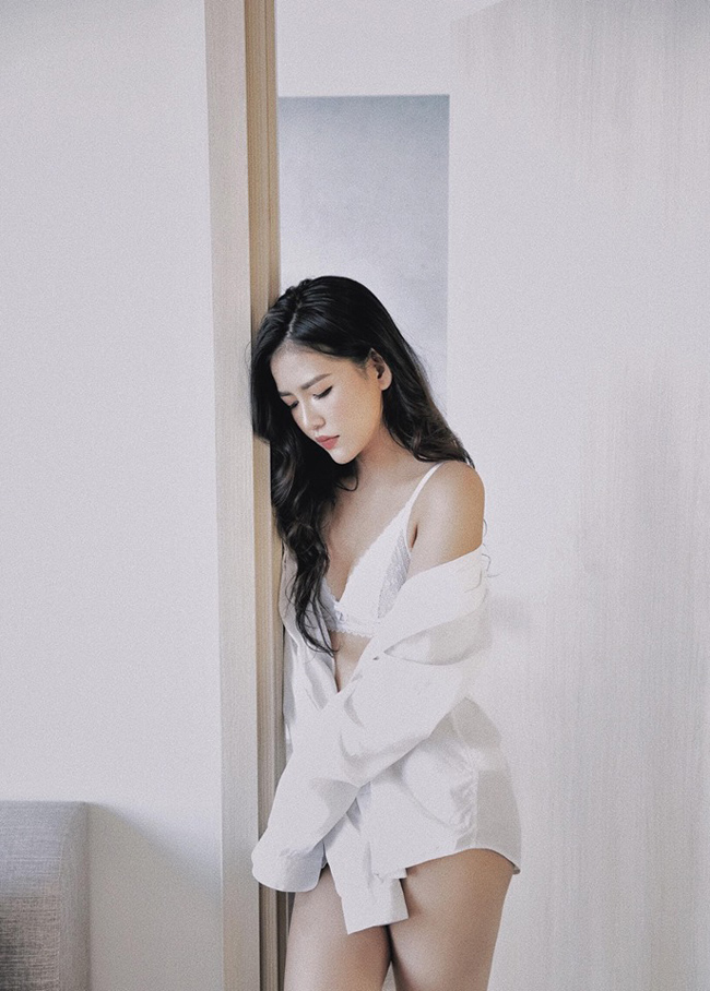 Tiểu thư con nhà giàu gợi cảm trong căn nhà tiền tỷ mới tậu-8