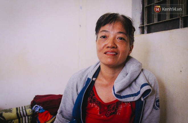 Mẹ mừng rớt nước mắt hay tin con trai đi lạc được chàng trai tốt bụng đưa về chăm sóc-3