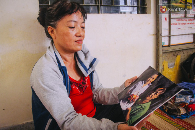 Mẹ mừng rớt nước mắt hay tin con trai đi lạc được chàng trai tốt bụng đưa về chăm sóc-2