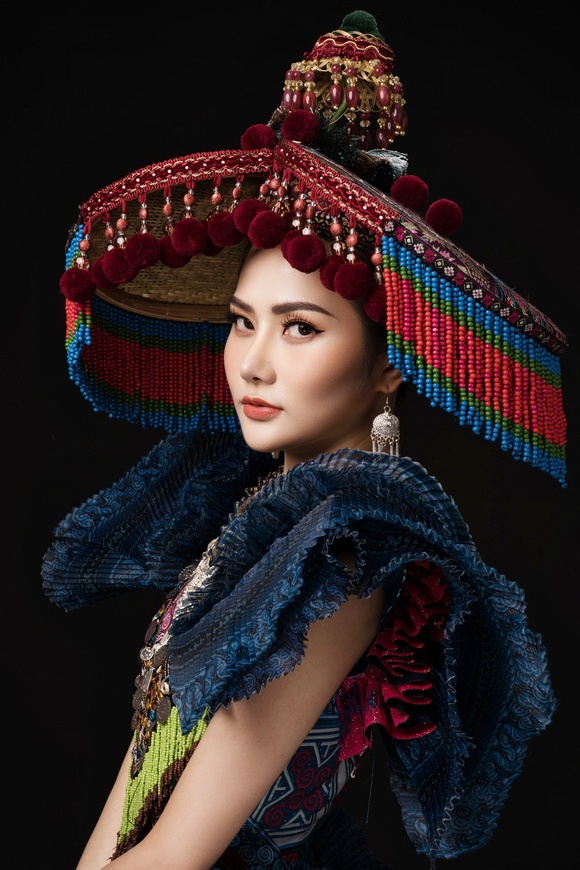 Diệu Linh chọn trang phục H’Mông thể hiện tại Nữ hoàng Du lịch Quốc tế 2018-5
