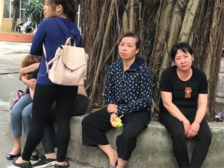Bệnh nhân tử vong sau khi mổ gãy tay: Ba con nhỏ khóc hết nước mắt đợi bố trở về