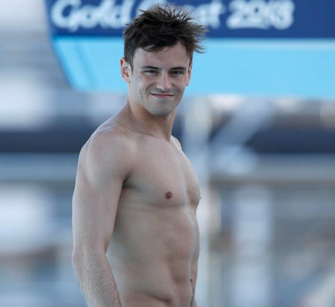 Mỹ nam thể thao gây choáng: Từ bỏ vinh quang, về nuôi con với bạn trai-2