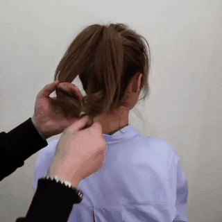 Hè nắng nóng mà không kịp chải chuốt thì cứ chọn 2 kiểu tóc vừa mát vừa nhanh gọn này-6