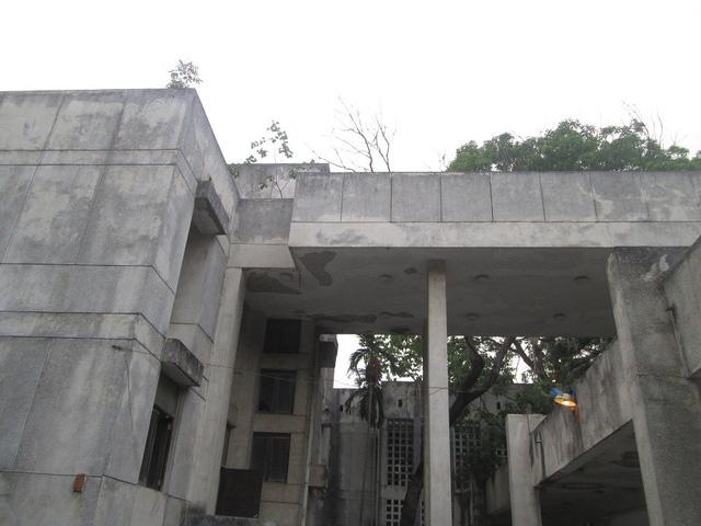Cận cảnh ngôi nhà ma” số 300 Kim Mã sau gần 30 năm bỏ hoang-5