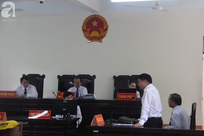 Nguyễn Khắc Thủy cho rằng mình bị vu khống: Tôi chỉ xoa đầu bé gái vì yêu thương chứ không làm gì cả-8