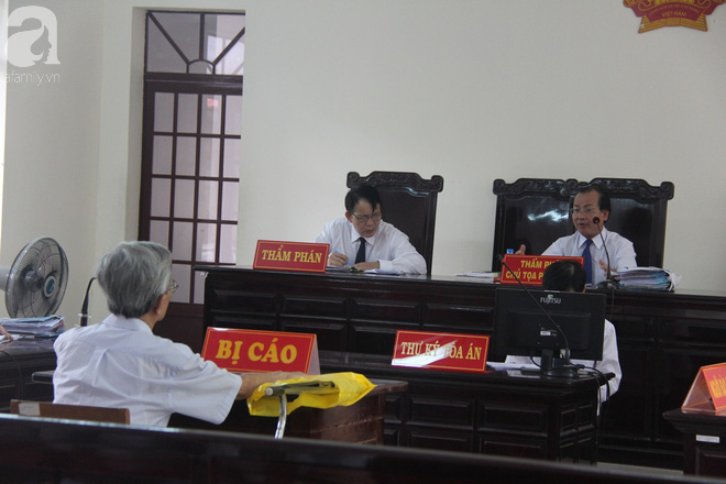 Nguyễn Khắc Thủy cho rằng mình bị vu khống: Tôi chỉ xoa đầu bé gái vì yêu thương chứ không làm gì cả-11