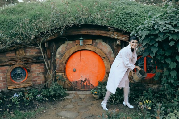 HHen Niê lạc vào xứ sở thần tiên của người lùn-12