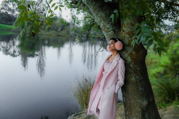 HHen Niê lạc vào xứ sở thần tiên của người lùn-4