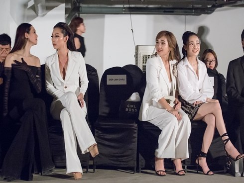 Sau lời tố Trường Giang 'cua' mình không thành, Khánh My ngó lơ Nhã Phương dù giáp mặt