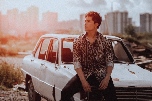 Tim trông vô cùng bụi phủi và đầy chất chơi trong bộ ảnh mới-1