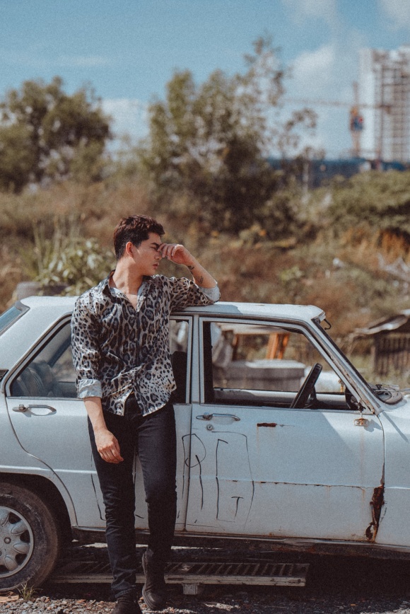 Tim trông vô cùng bụi phủi và đầy chất chơi trong bộ ảnh mới-4