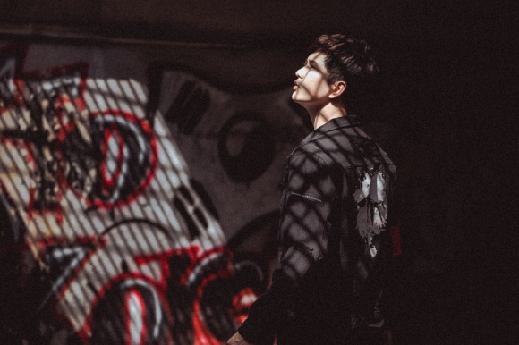 Tim trông vô cùng bụi phủi và đầy chất chơi trong bộ ảnh mới-18