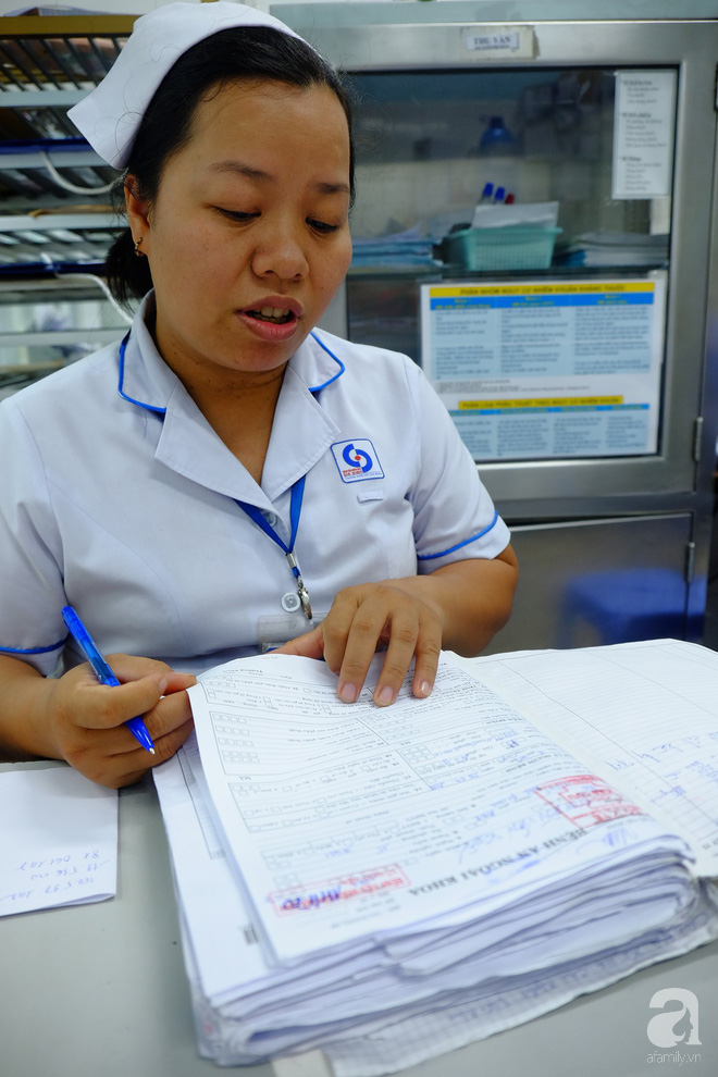 Sau câu hỏi cha chết chưa, vợ chồng con trai bỏ mặc cha già thoi thóp tại BV-3