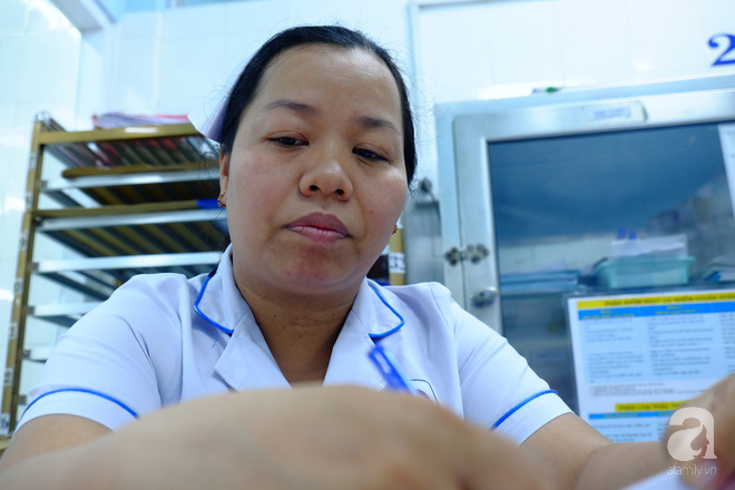 Sau câu hỏi cha chết chưa, vợ chồng con trai bỏ mặc cha già thoi thóp tại BV-6