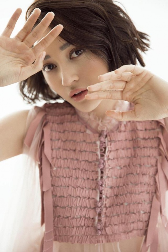 Ca sĩ Bảo Anh đổi gió với style bánh bèo khoe vẻ đẹp mong manh, gợi cảm-7