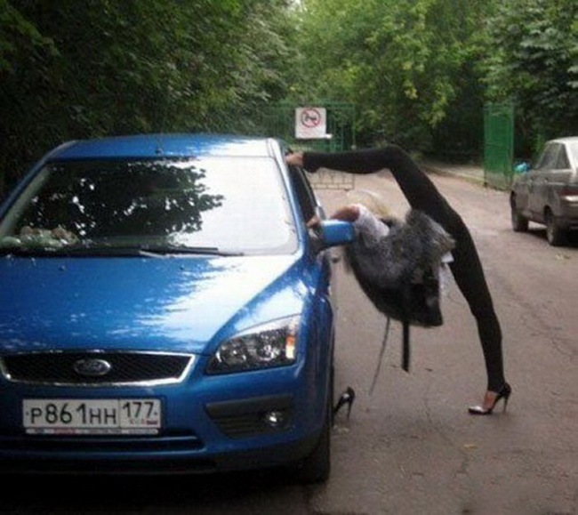 Chóng mặt xem chị em thể hiện tài năng xoạc-13