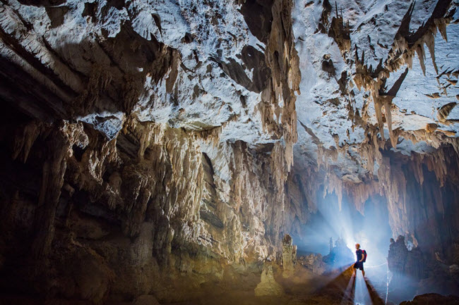 Bên trong những hang động đẹp ngoạn mục ở Việt Nam được báo Anh ca ngợi-16