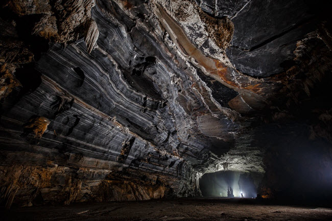 Bên trong những hang động đẹp ngoạn mục ở Việt Nam được báo Anh ca ngợi-22