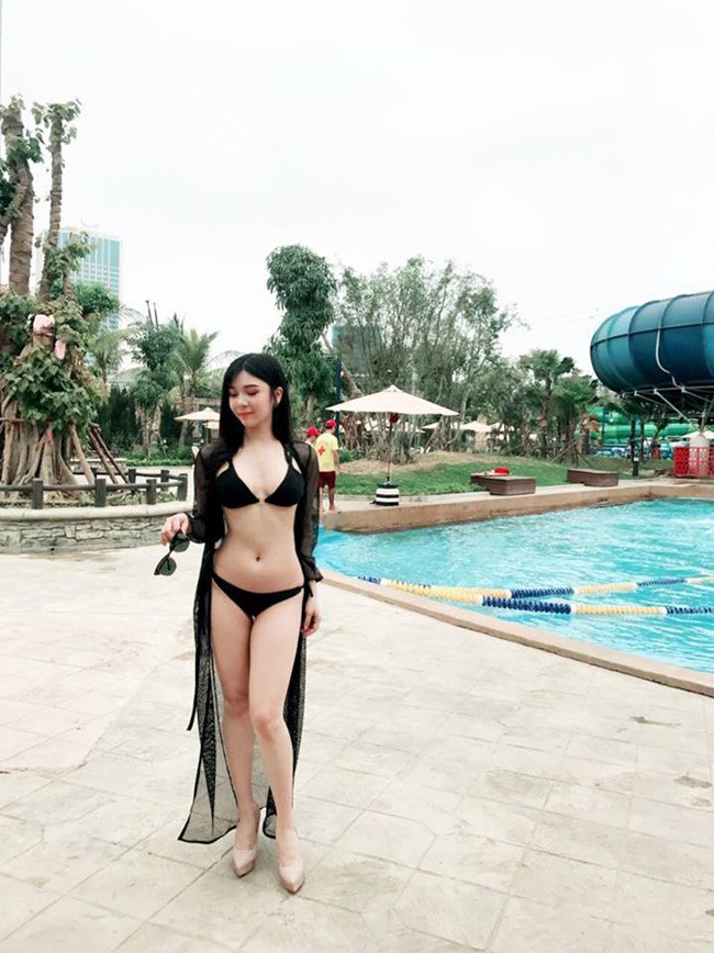 Tình cũ ca sĩ Quang Lê khoe vóc dáng nuột nà với bikini-6