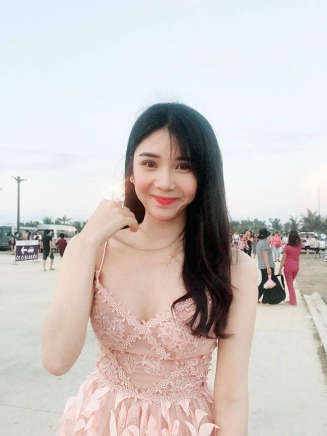 Tình cũ ca sĩ Quang Lê khoe vóc dáng nuột nà với bikini-1