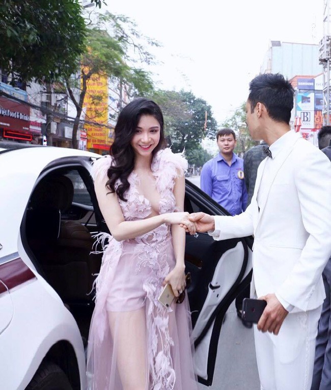 Tình cũ ca sĩ Quang Lê khoe vóc dáng nuột nà với bikini-8