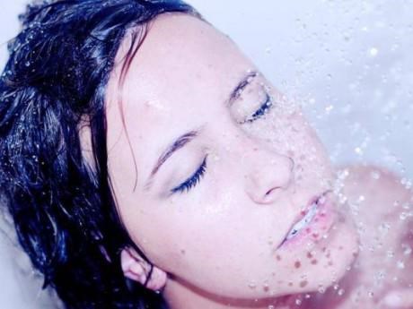 Chuyên gia “bóc mẽ” 6 thói quen trong mùa hè gây hại sức khỏe mà ai ai cũng mắc