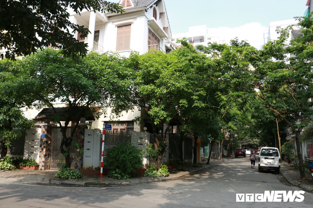 Bố của tài xế Mercedes cầm gạch đánh lái xe taxi phun máu: ‘Con tôi vốn ngoan ngoãn, hiền lành’-2