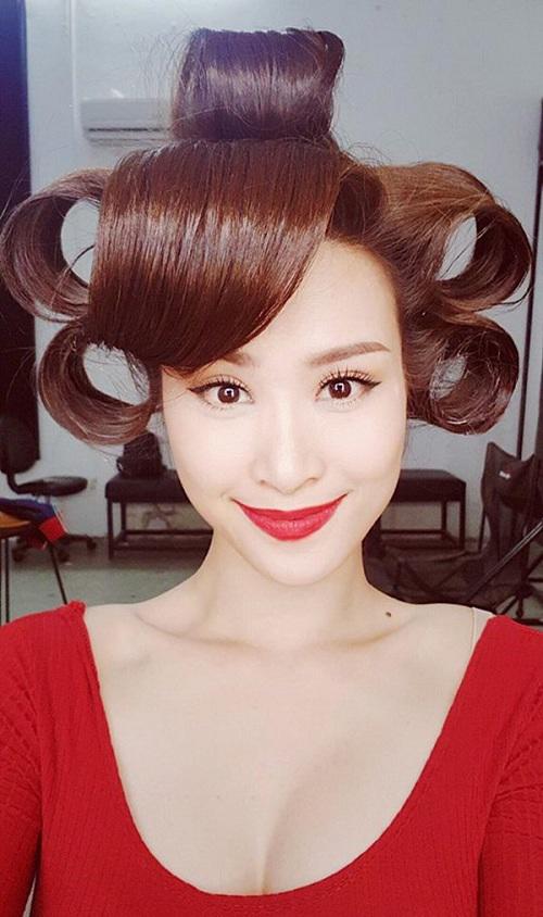 Cười banh nóc với các kiểu làm tóc cực chịu chơi của sao Việt hạng A-2