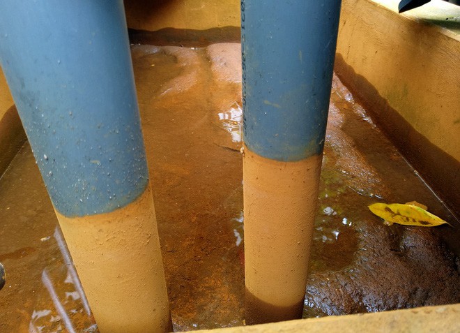 Hà Nội: Hàng nghìn hộ dân hơn 10 năm qua phải ngậm đắng sử dụng nước từ nguồn nước đen, bốc mùi hôi thối-6