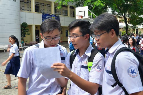 Ngành giáo dục đang hành xác học sinh-1