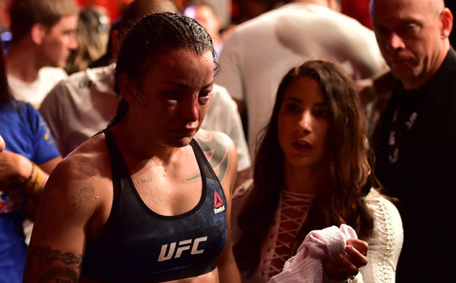 Mỹ nhân xinh đẹp bậc nhất làng võ bị đánh đến biến dạng mặt trong trận tranh đai thế giới-1